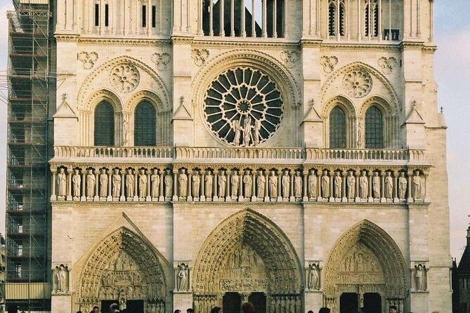 Private 4-hour city tour of Paris with driver and official guide - Who Will Love This Experience?