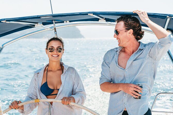 Private 4-Hour Luxury Yacht Charter on Sydney Harbour - Key Points
