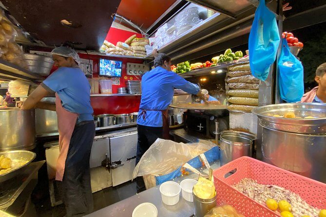 Private 4-Hour Tour of Mumbais Tastiest Local Foods - Key Points