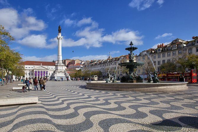 Private 4-hour Walking Tour of Lisbon with official tour guide - The Sum Up