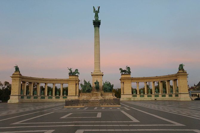 Private 4 Hours Budapest city tour and 3 hours Széchenyi thermal spa relax - FAQs