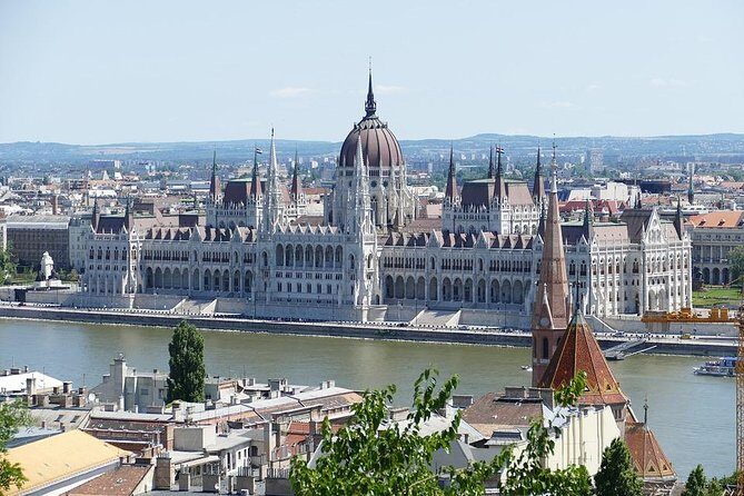 Private 4-hours City Tour of Budapest with private guide and Hotel Pick-up - A Closer Look at the 4-Hour Itinerary