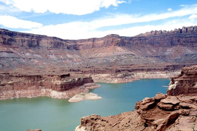 Private 4 Hours Stretch Limo Tour in Hoover Dam - The Journey Back: Scenic, Relaxed, and Personal
