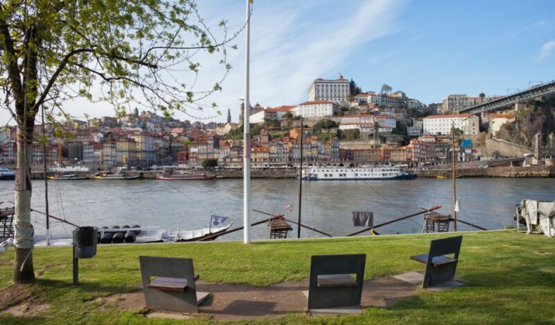 Private 4 hours tour of the "Main Monuments" in Oporto - Key Points