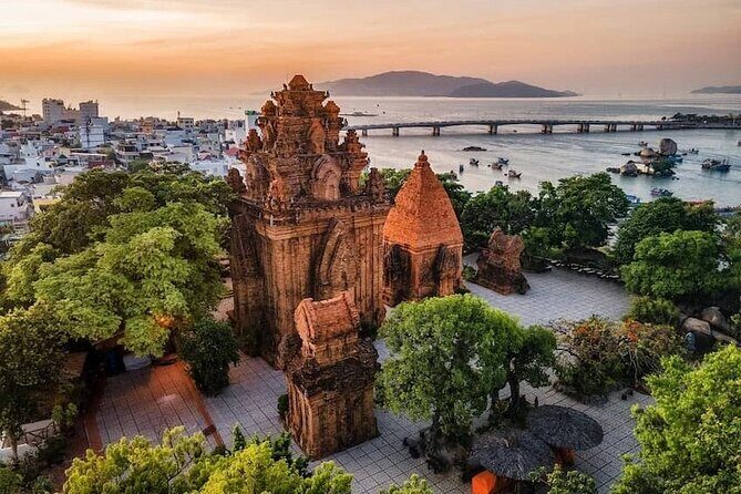 Private 4-seat car transport from Cam Ranh airport to Nha Trang - Journey Duration & Route