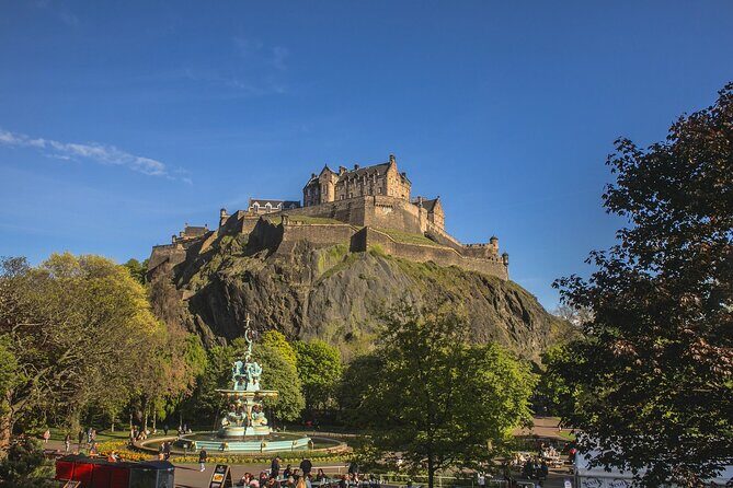 Private 4h Walking Tour in Edinburgh with Edinburgh Castle Tour - Practical Aspects and What You Can Expect