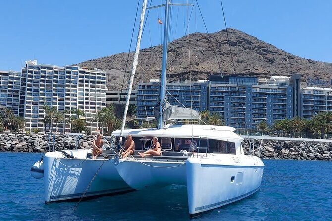 Private 5 hour catamaran cruise in south of Gran Canaria - Experience a 5-Hour Private Catamaran Cruise in Gran Canaria