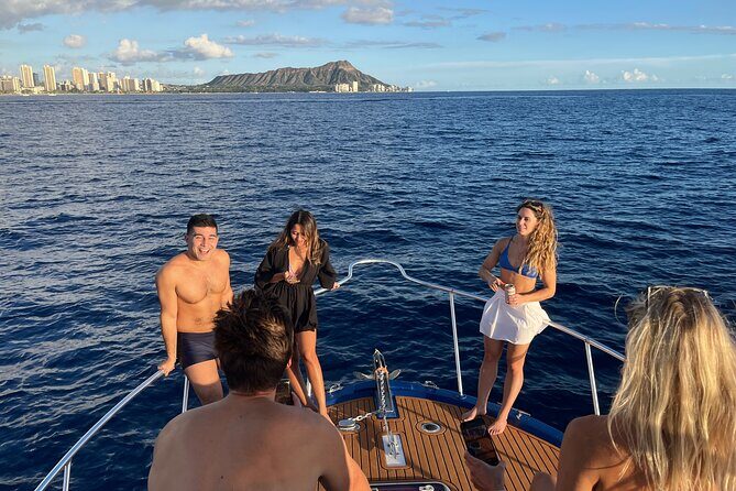 Private 5 Hour Charter on board our yacht in Waikiki - A Closer Look at the 5-Hour Waikiki Yacht Charter
