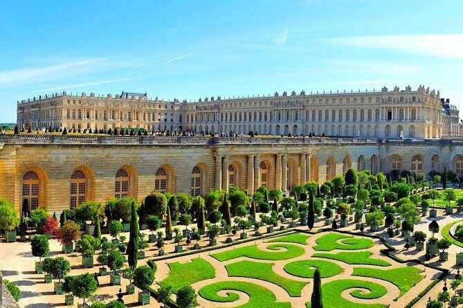 Private 5-hour round transfer to Versailles from Paris. Best offer! - The Sum Up