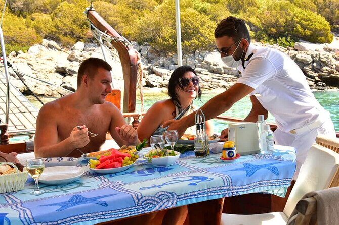 Private 6-Hour Boat Tour with Lunch in Bodrum Bays - The Itinerary in Detail: What You Can Expect from Each Stop