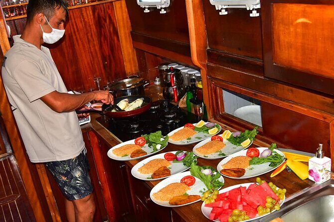 Private 6-Hour Boat Tour with Lunch in Bodrum Bays - Authentic Traveler Insights: What People Loved and Not