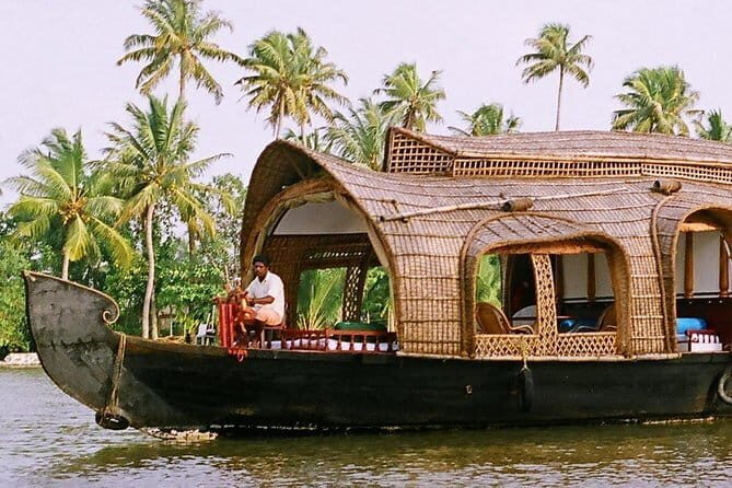 Private 8 Days Tour from Trivandrum with Cochin,Munnar,Thekkady & Houseboat etc - FAQs