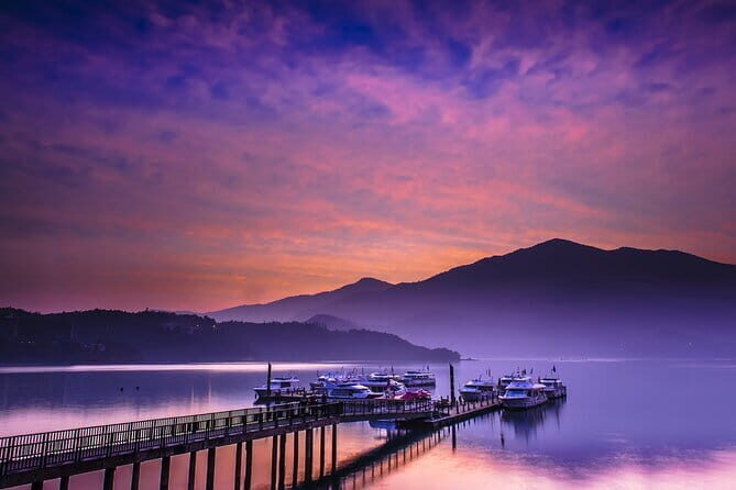 Private 9-Hour Sun Moon Lake Leisure Tour from Taichung ()! - An in-depth look at the Sun Moon Lake private tour experience