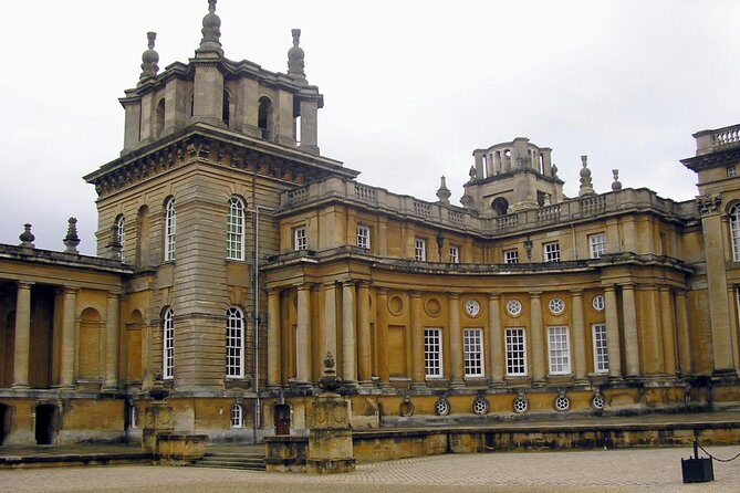 Private Airport Arrival or Departure Transfer Heathrow Airport to or from Oxford - Who Should Consider This Service?