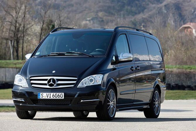 Private Airport Arrival Transfer: London Heathrow to Central London - The Experience from Heathrow to Central London
