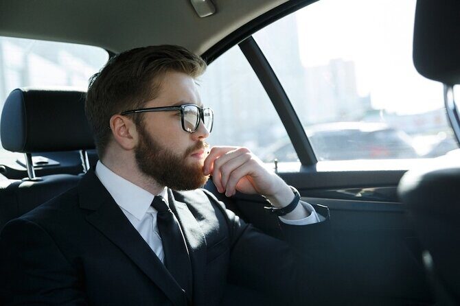 Private Airport Transfer between Paris and Parisian Airports - What to Expect from the Experience