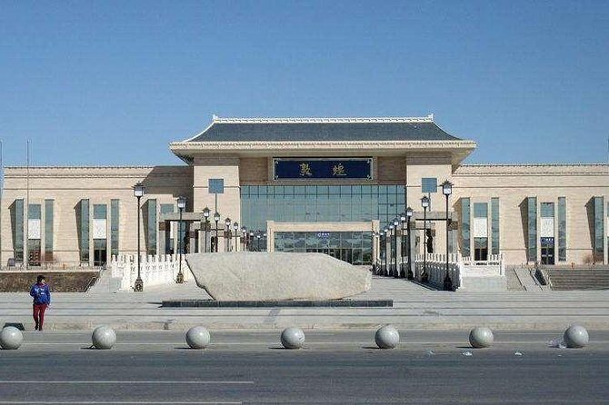 Private Airport Transfer: Dunhuang Hotel to Dunhuang Airport (DNH) or Dunhuang Railway Station - Key Points