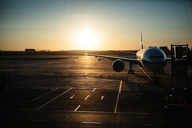 Private Airport Transfer Service: Between PEK Airport and Hotel - Key Points