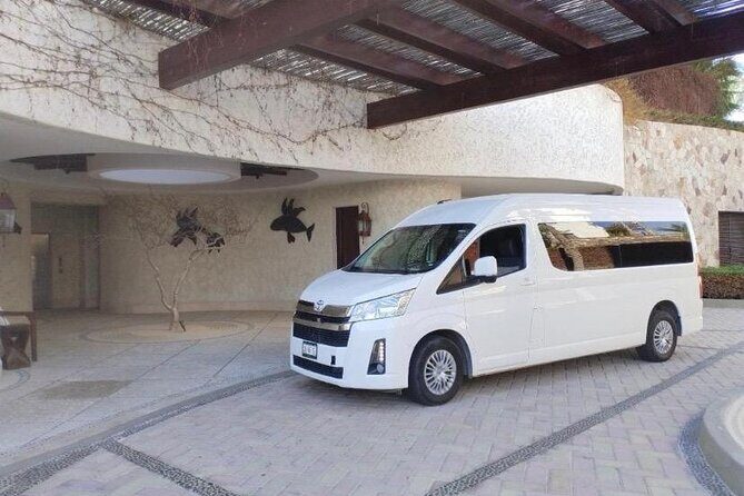 Private Airport Transfers in Los Cabos - Booking and Communication