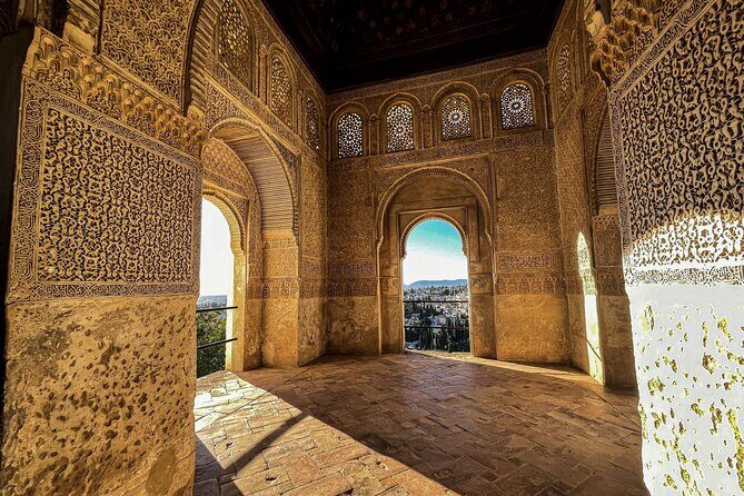 Private Alhambra & Nasrid Palaces Tour . From Malaga and Surronds - Key Points