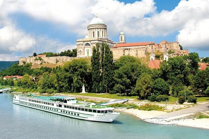 Private All Day Danube Bend Tour From Budapest with lunch, entrance fee, cruise - FAQ