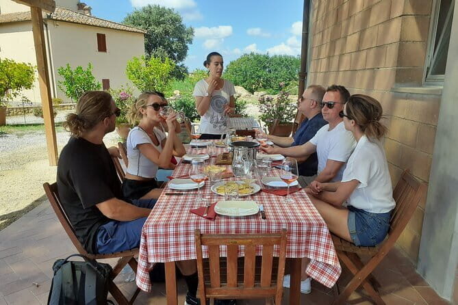 Private and authentic cooking class experience with family - FAQs