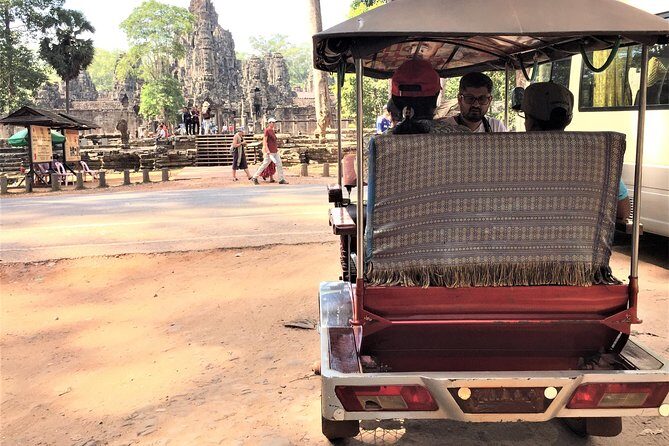 Private Angkor Sunrise Bayon Ta Prohm Bonteay Srie Vip Tour - The Guide’s Impact