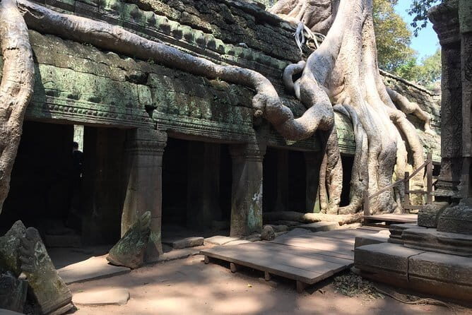 Private Angkor Wat Private Sunrise VIP private Tour - Exploring Angkor Thom and Beyond