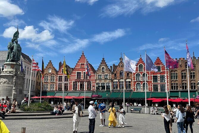 Private Arrival Transfer from Brussels Airport to Bruges with Business car - A Deep Dive into the Experience