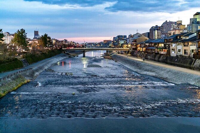 Private arrival Transfer from Osaka Itami Airport(ITM) to central Osaka city - Who Is This Transfer Best For?