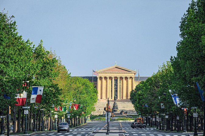 Private Art & Romance Tour in South Philadelphia - Who Should Consider This Tour?