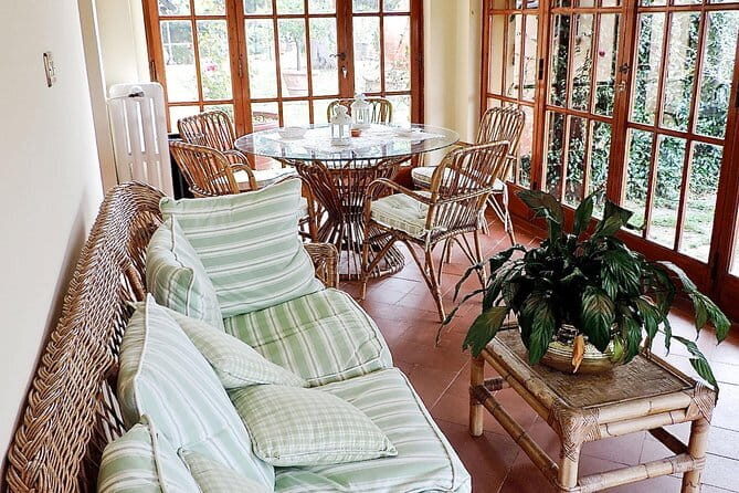 Private Authentic Dining Experience in a Tuscan Villa with Simona - Exploring the Experience in Detail