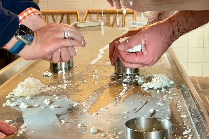 Private Azeitão Cheese Workshop: Wine & Sesimbra from Lisbon - Key Points