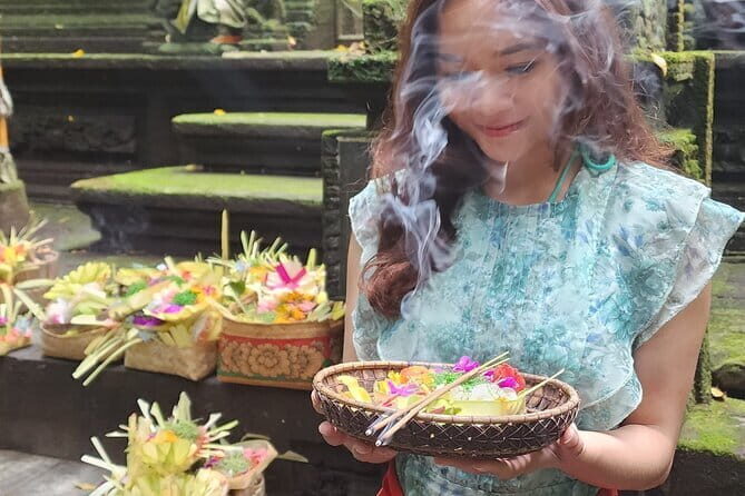 Private Balinese Purification in Holy Water at Temple with Local - A Deep Dive into the Balinese Purification Experience