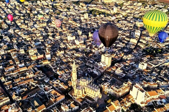 Private Balloon Flight Over Mallorca for Two People - Frequently Asked Questions