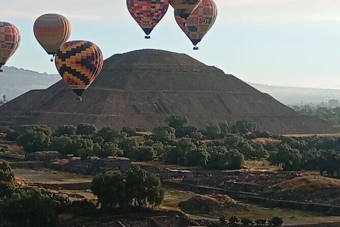 Private Balloon Over The Pyramids for Couples - Key Points