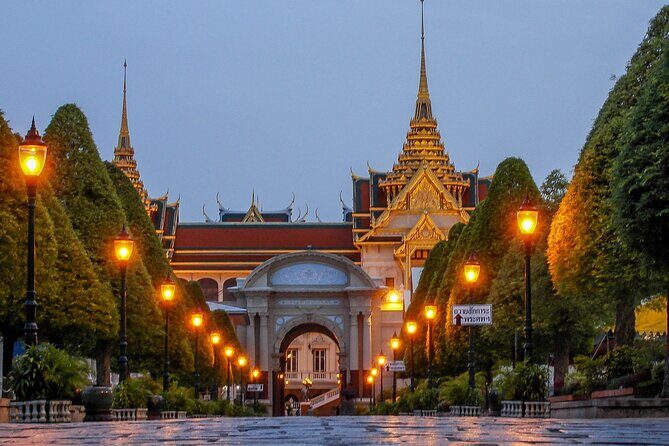Private Bangkok Night Tour by Tuk Tuk with Dinner - FAQ