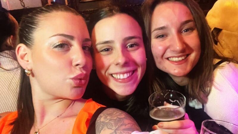 Private Bar Tour with Bar Maid Guide Amsterdam Red Light - Private Bar Tour with Bar Maid Guide Amsterdam Red Light