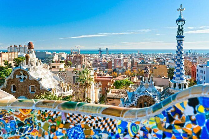 Private Barcelona and Park Güell Tour with hotel Pick-up - Discovering Barcelona: A Full Breakdown of the Experience