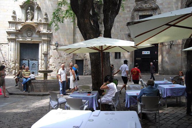 Private Barcelona and Park Güell Tour with hotel Pick-up - Frequently Asked Questions