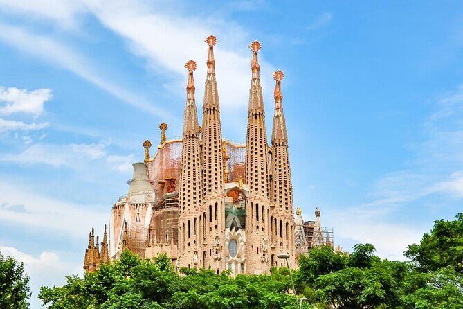Private Barcelona and Sagrada Familia Tour with Hotel Pick-up - Introduction