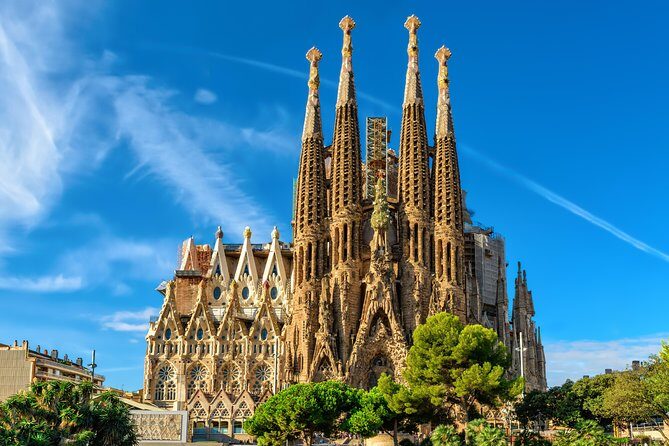 Private Barcelona and Sagrada Familia Tour with Hotel Pick-up - Key Points