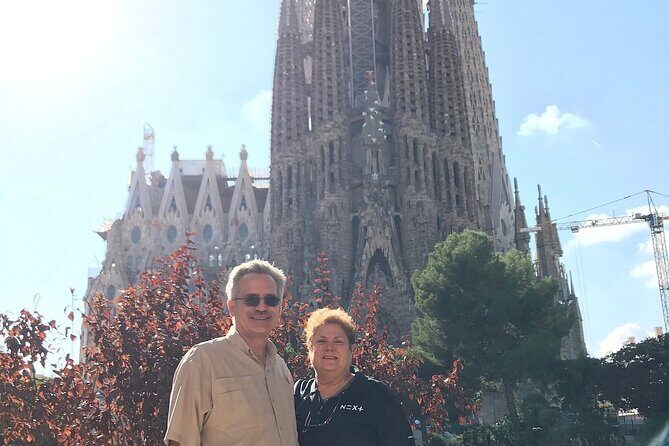 Private Barcelona Highlights: Gothic Sagrada Familia & Park Güell - An In-Depth Look at the Tour Experience