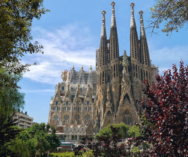Private Barcelona Highlights Half-Day Tour - Architectural Marvels on Passeig de Gràcia