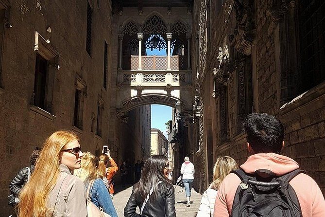 Private Barcelona Old Town & Sky Views: Montjuic Castle & Cable Car Tour - Who Would Love This Tour?
