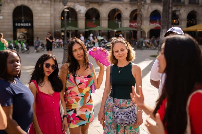 PRIVATE Barcelona Walking Tour: Old Town & 10+ Hidden Gems - Key Points