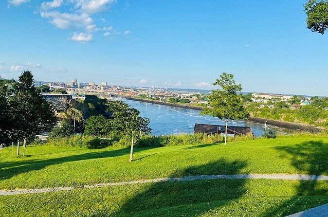 Private Bay of Fundy & City sightseeing (Saint John, NB) - FAQ