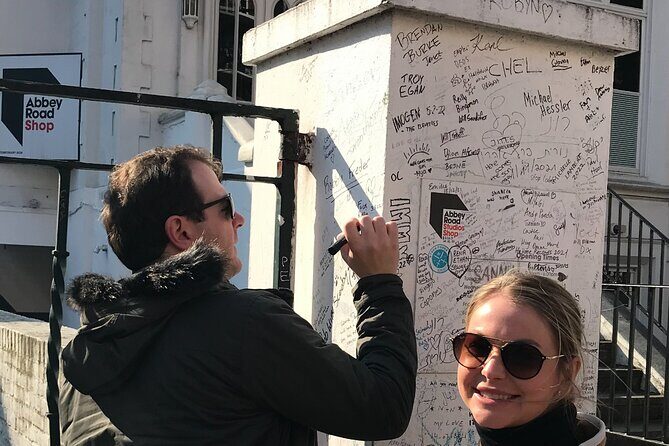 Private Beatles and London Rock Tour in Electric Taxi - FAQ