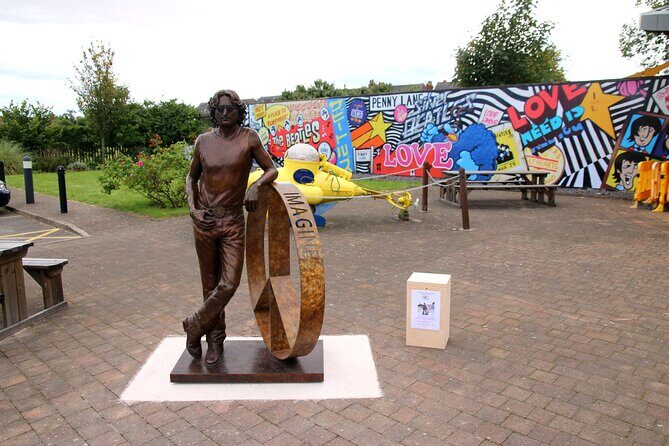 Private Beatles Car Tour, Penny Lane, Strawberry Field & childhood homes - Key Points