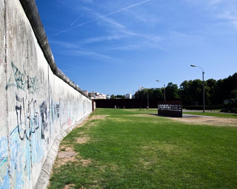 Private Behind the Berlin Wall and Cold War Berlin Tour - Who should consider this tour?